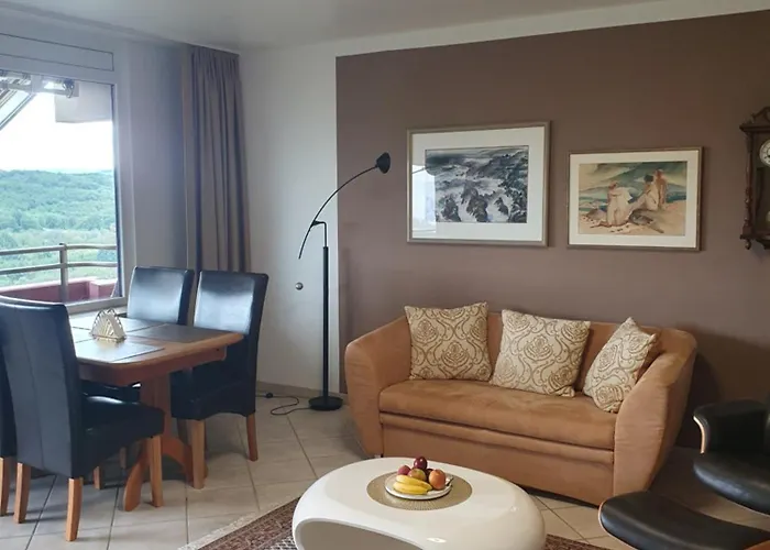 Sonnenschein Mit Pool Lahnstein