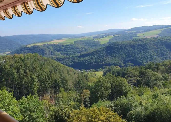 Sonnenschein Mit Pool